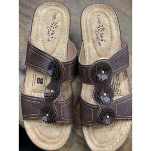 Lady Sun Contorto Brown Floral Sandals Size 9